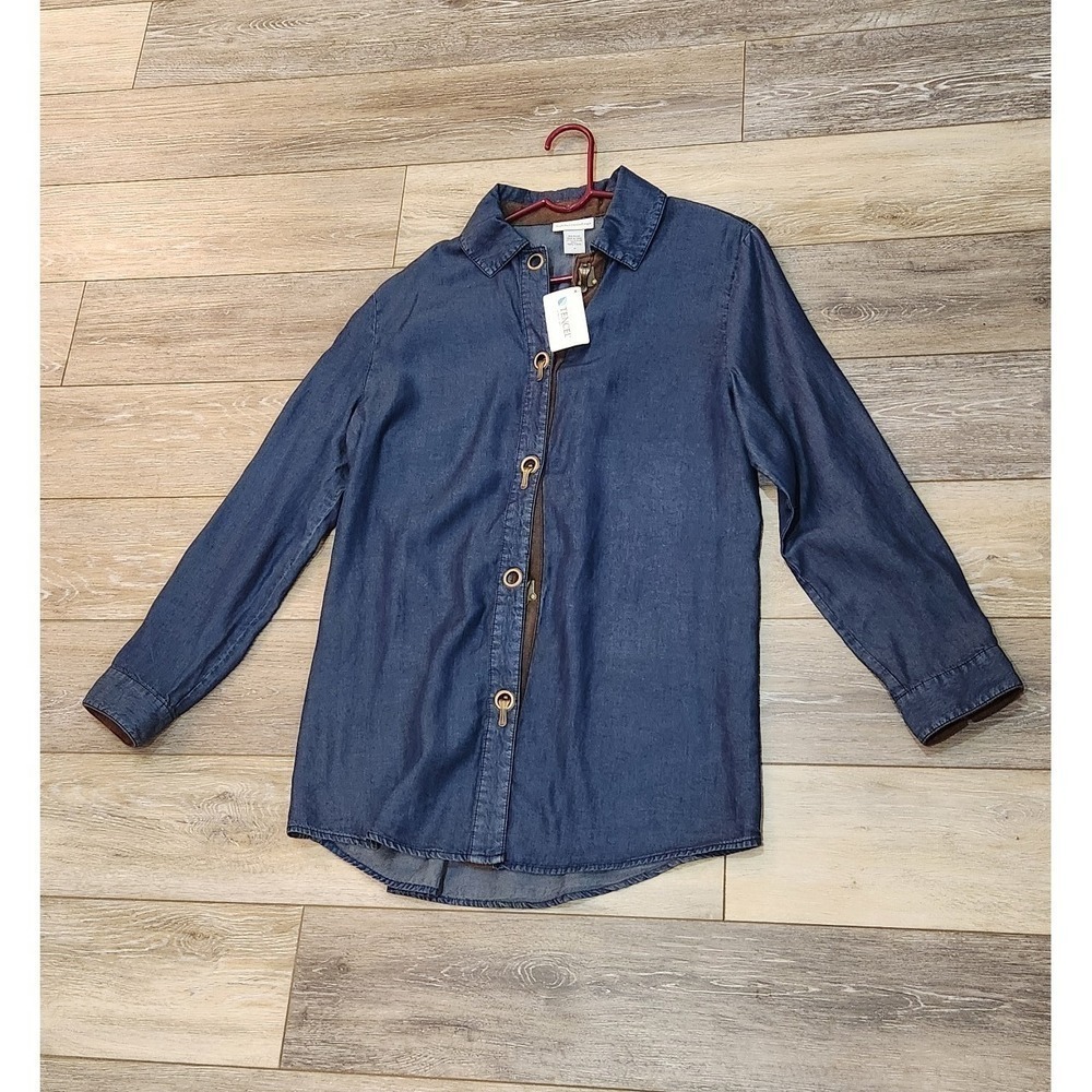 Soft Surroundings Chambray Denim Button-Up Shirt Size Medium. New with tags.
